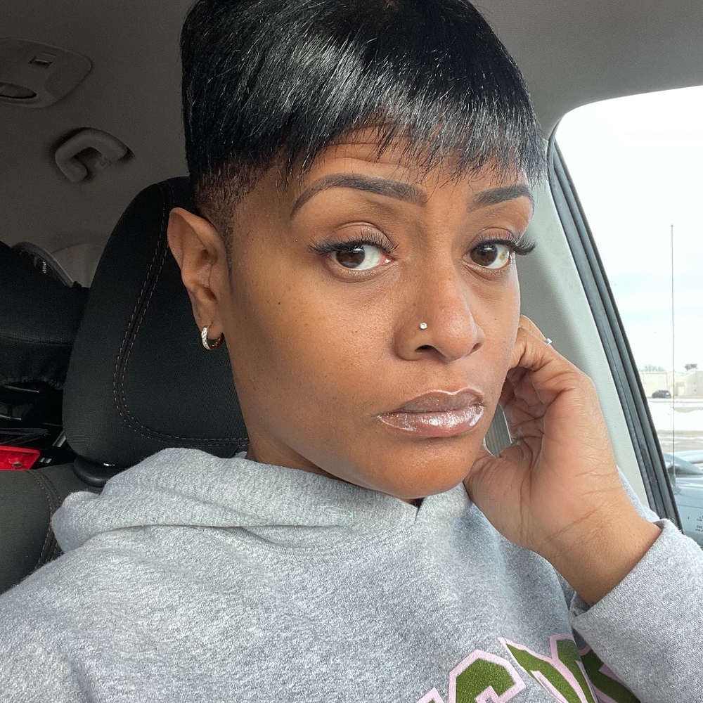 Meet your Posher, Shay